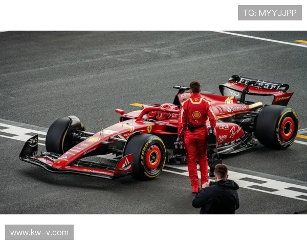 F1赛季最新动态:车手争夺白热化 赛道技术革新引发热议