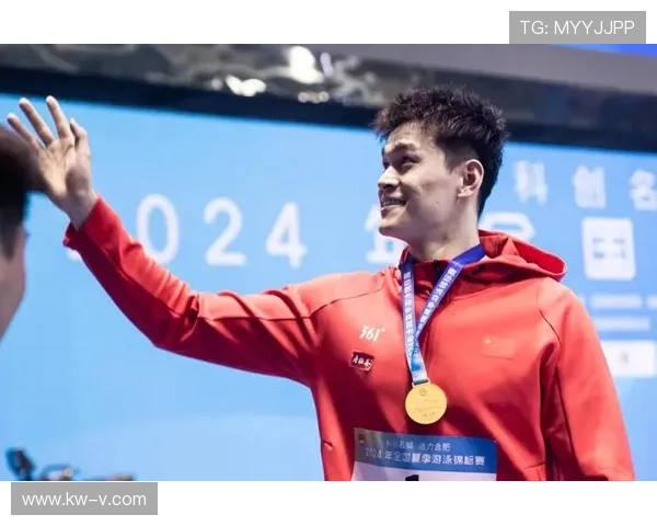 新晋球星闪耀赛场带领球队逆转夺冠创造奇迹引爆全国热议风云时刻